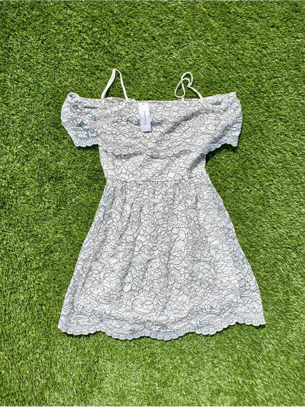 francesca's Women’s Off-Shoulder Floral Lace Mini Dress White/Black Small Lined